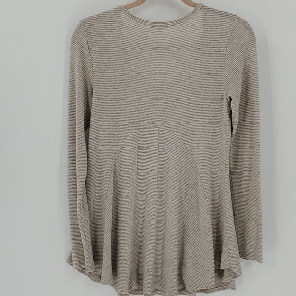 Green Envelope tunic, small. Gray pin striped.  Comfortable. - Picture 4 of 7